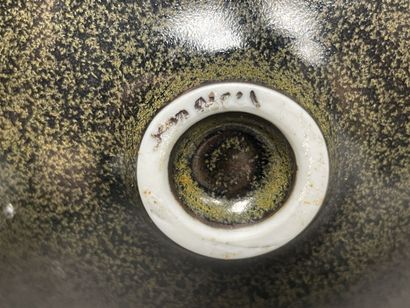 Jean GIREL (1947). 
Ceramic plate
H. 3.5...