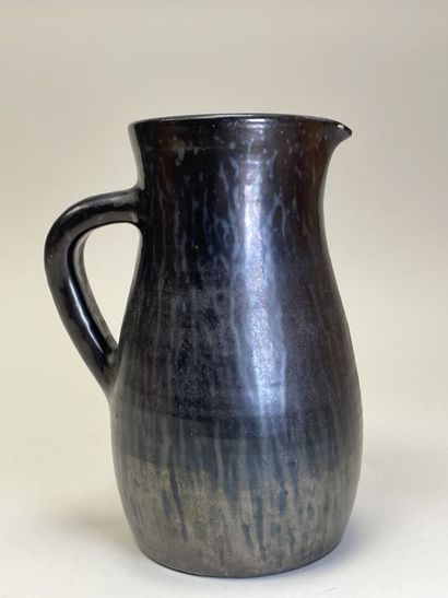Robert PICAULT (1919-2000)
Pichet. 
H. :23,5...