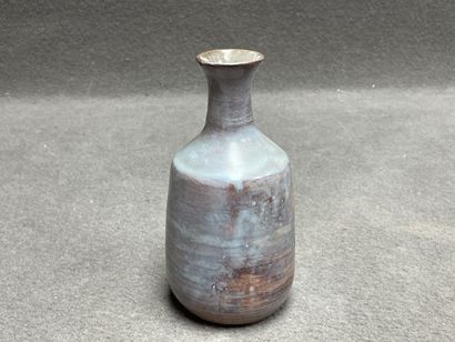 Juliette DEREL (1918 - 2007)
Vase bouteille...