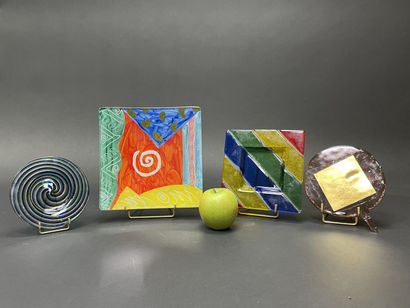 Lot de quatre verreries: coupelles modernes
20...