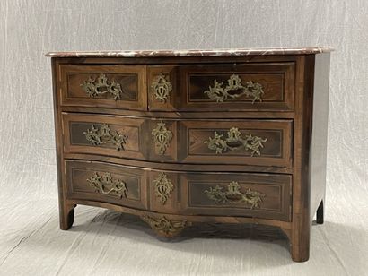 Chest of drawers with curved front, in rosewood...