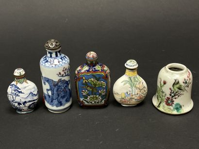 CHINA Set of four snuffboxes and an inkwell...