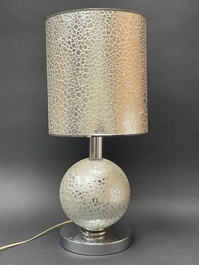 Lamp in metal and granite glass.
Circa 1970.
H:...