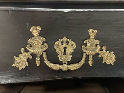Chest of drawers, curved on all sides, opening...