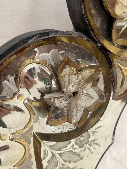 Venetian mirror. 
140 x 87 cm. 
restorat...