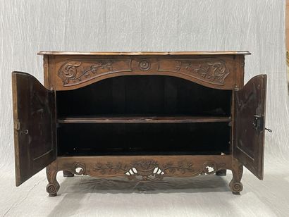 Provençal sideboard in carved and molded...