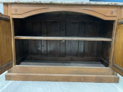 Hunting sideboard in molded oak.
18TH C.
88...