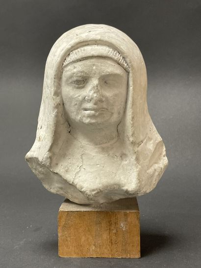 Bust of a nun.
17th century plaster cast...