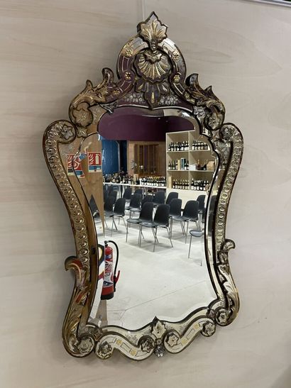 Venetian mirror. 
140 x 87 cm. 
restorat...
