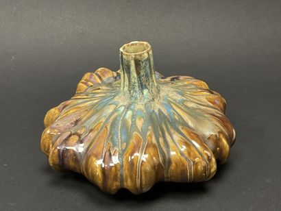 Gilbert METENIER (1876-?).
Grand vase coloquinte...