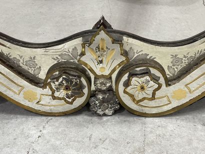Venetian mirror. 
140 x 87 cm. 
restorat...
