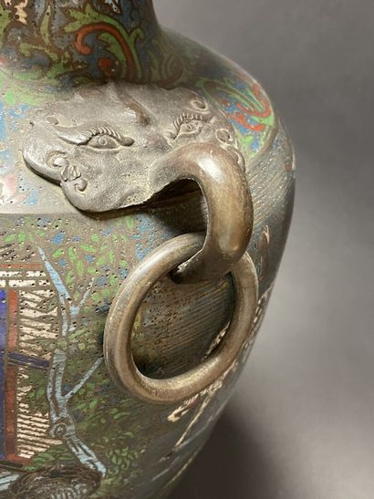 JAPON début XX°
Paire de grands vases en...