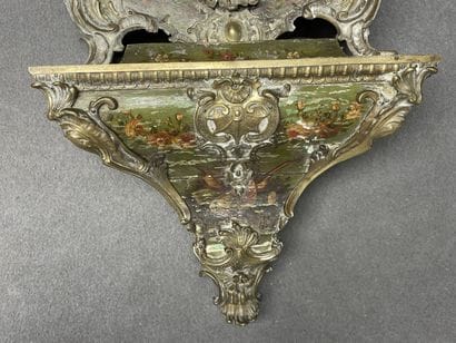 Wooden sconce with Martin varnish decoration...