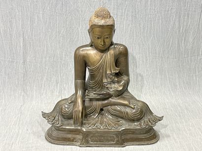Very important Buddha seated in vajrasana,...
