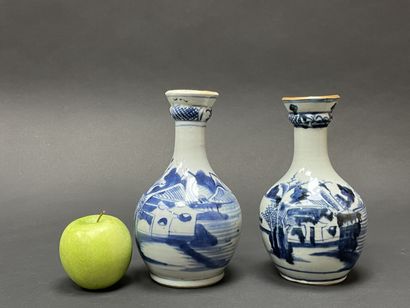Pair of porcelain vases
Indochine for the...