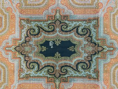 Antique wool cashmere.
160 x 350 cm.
Small...
