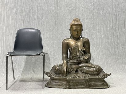 Very important Buddha seated in vajrasana,...