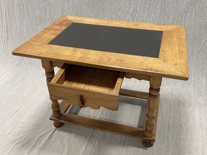 Fruitwood changer's table, other legs joined...