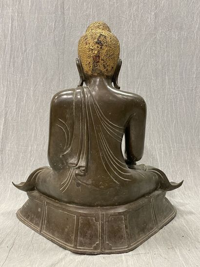 Very important Buddha seated in vajrasana,...