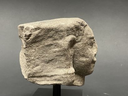 Head of Goddess Uma.
Stoneware sculpture....