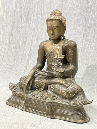 Very important Buddha seated in vajrasana,...