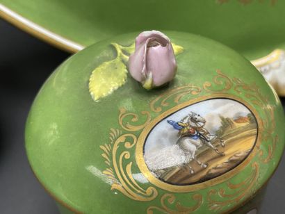Porcelain cabaret with green background,...