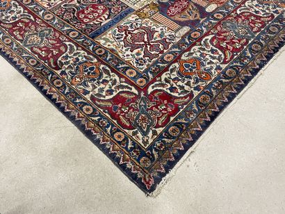 Oriental wool carpet, richly decorated.
KASHMAR,...