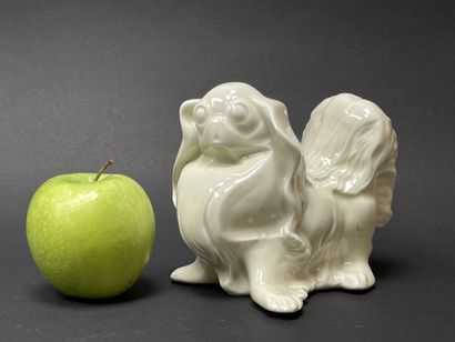 Compagnie des Arts Français. 
Chien Pékinois...