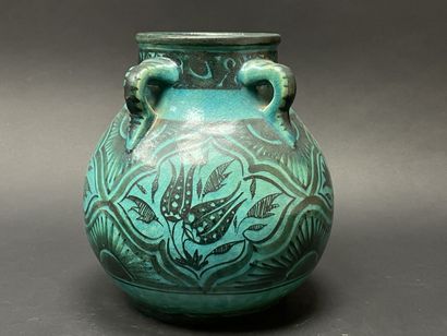 Raoul LACHENAL (1885-1956). 
Vase boule à...