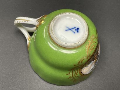 Porcelain cabaret with green background,...