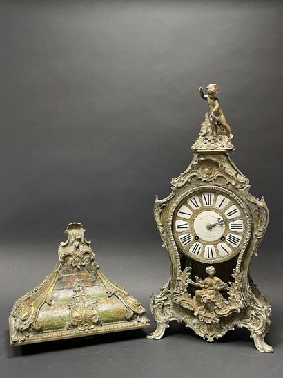 Wooden sconce with Martin varnish decoration...