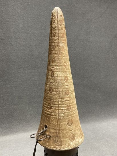 ACCOLAY. 
Stoneware and patinated metal lamp....