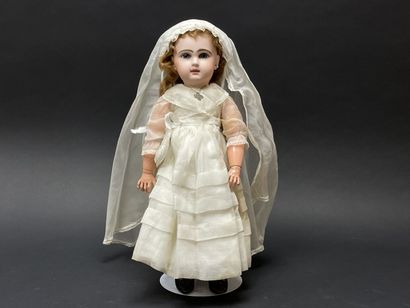 JUMEAU for department stores.
Bisque head...