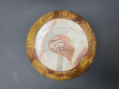 Théo PERROT (1846-1942). 
Coupe creuse ronde...
