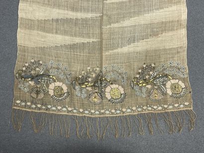Hammam towel in linen with embroidered borders...