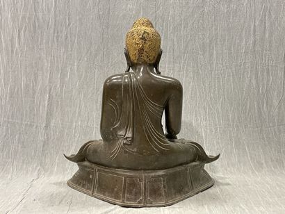 Very important Buddha seated in vajrasana,...