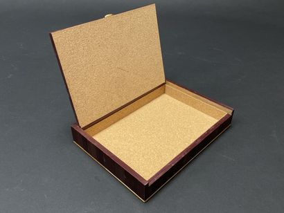 Straw marquetry box with geometric decoration....