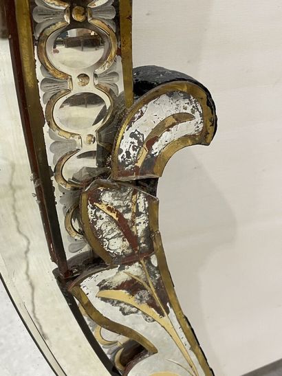 Venetian mirror. 
140 x 87 cm. 
restorat...