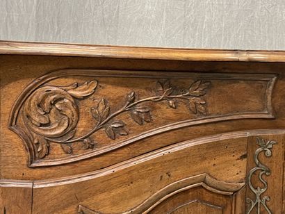 Provençal sideboard in carved and molded...