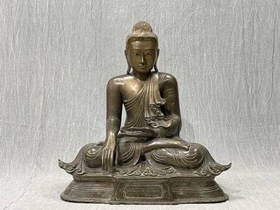 Very important Buddha seated in vajrasana,...