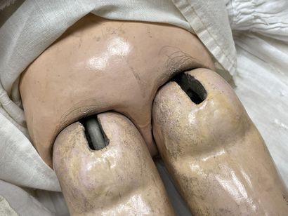 STEINER Beautiful closed-mouth doll, debossed...