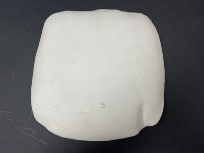 Wayne FISCHER (born 1953). 
Ceramic plate,...