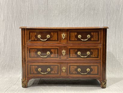 Rosewood-fringed chest of drawers, opening...