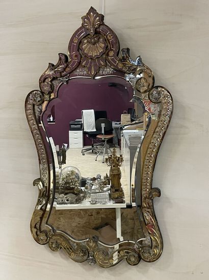 Venetian mirror. 
140 x 87 cm. 
restorat...