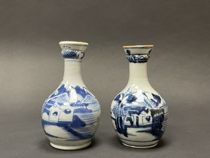 Pair of porcelain vases
Indochine for the...