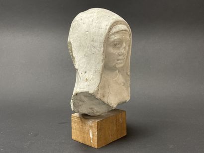 Bust of a nun.
17th century plaster cast...