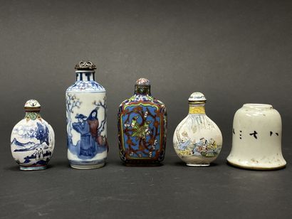 CHINA Set of four snuffboxes and an inkwell...