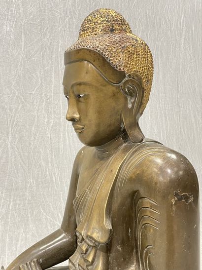 Very important Buddha seated in vajrasana,...
