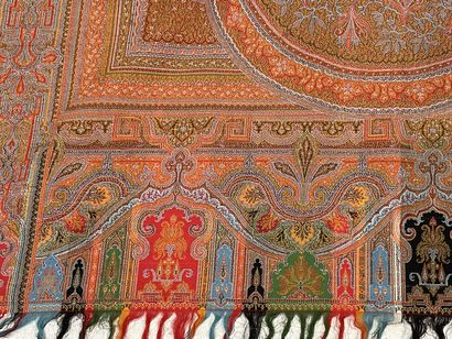 Antique wool cashmere.
160 x 350 cm.
Small...
