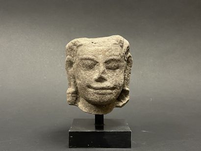 Head of Goddess Uma.
Stoneware sculpture....